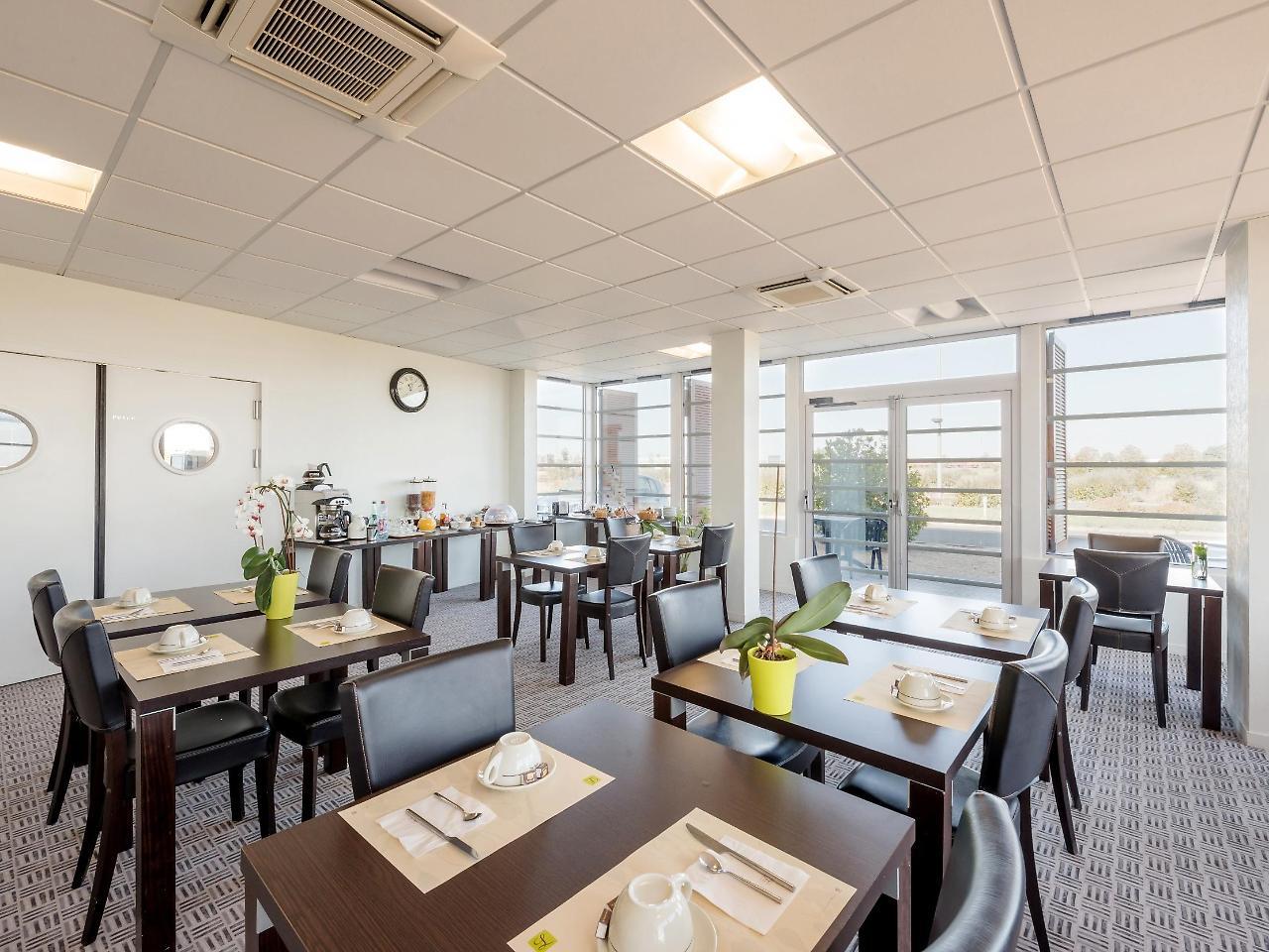 Cit'Hotel Talencia Thouars Esterno foto