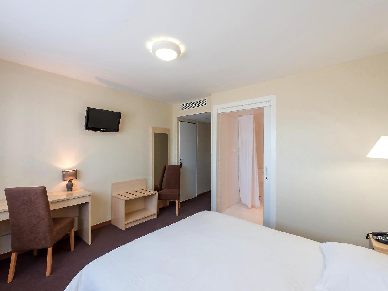 Cit'Hotel Talencia Thouars Esterno foto