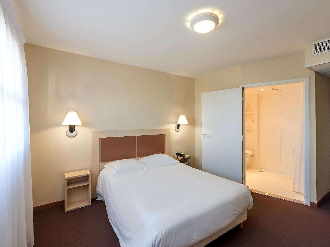 Cit'Hotel Talencia Thouars Esterno foto