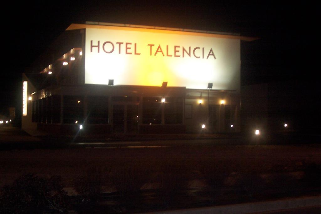 Cit'Hotel Talencia Thouars Esterno foto